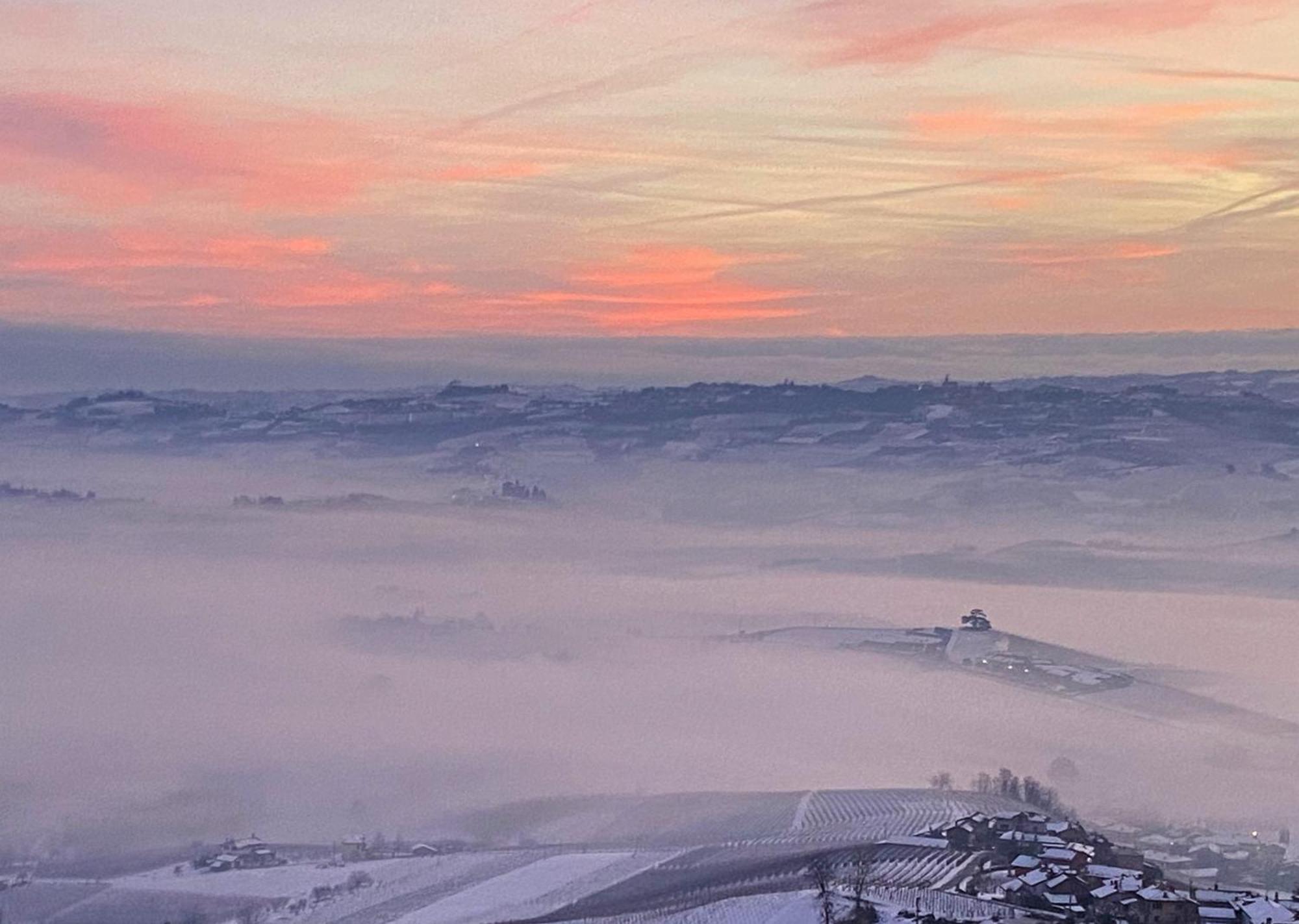 Peiragal Lägenhet La Morra Exteriör bild